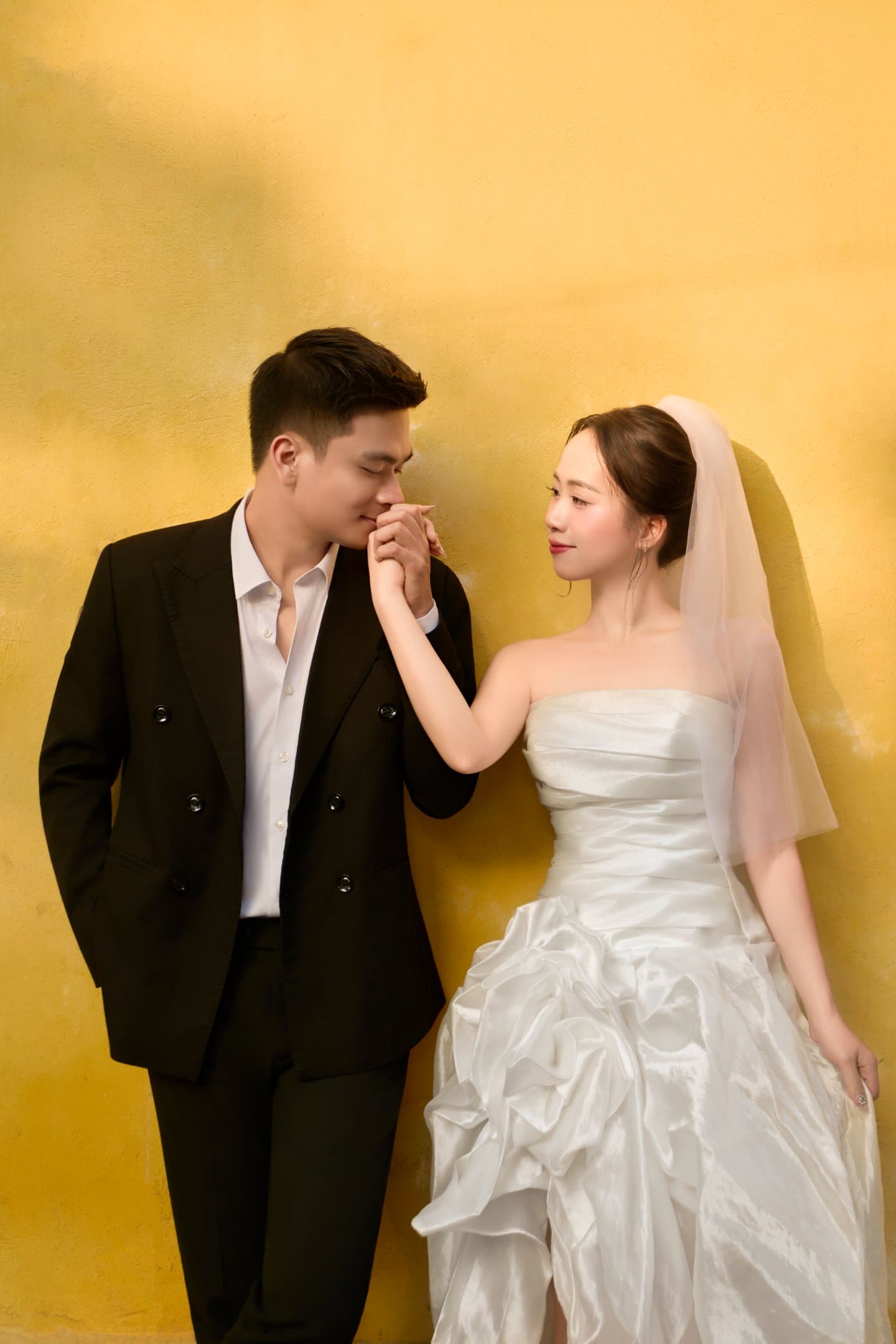 Wedding hero